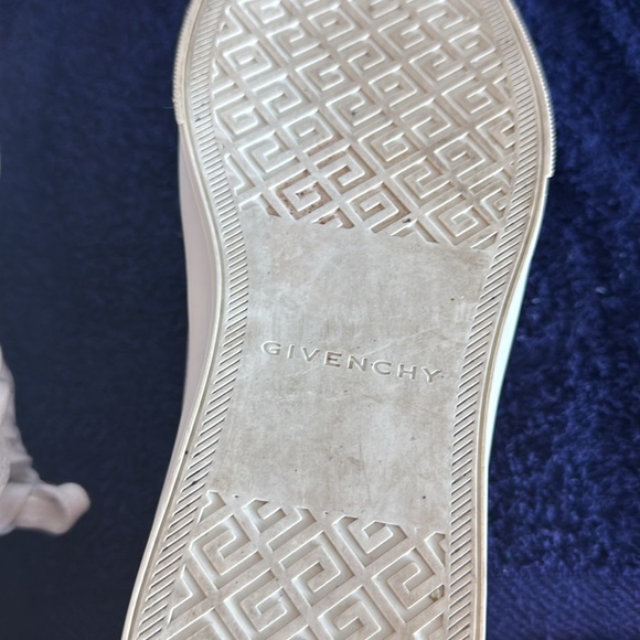 Givenchy City Court White - Size 7.5